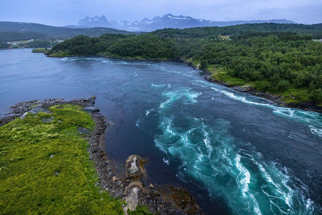 salstraumen stream from above.